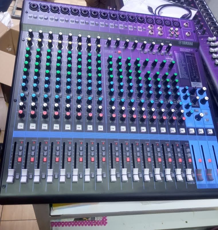 yamaha power mixer